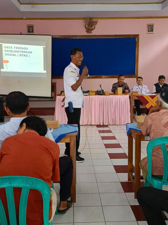 Musyawarah Rapat Koordinasi Data Terpadu Kesejahteraan Sosial Kelurahan KarangaanyarDTKS 01