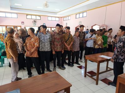 PELANTIKAN aNGGOTA KPPS